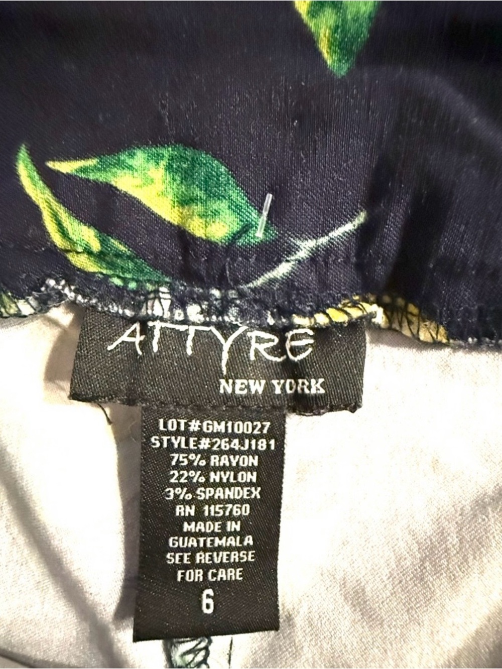 Attyre Navy Bermuda Shorts sz 6,Lemons & Leaf Print Country Artsy Cottage Fruit - Picture 3 of 8